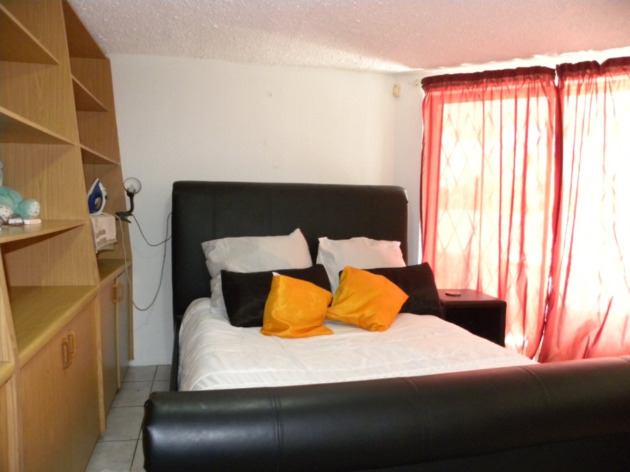 5 Bedroom Property for Sale in Wavecrest Eastern Cape